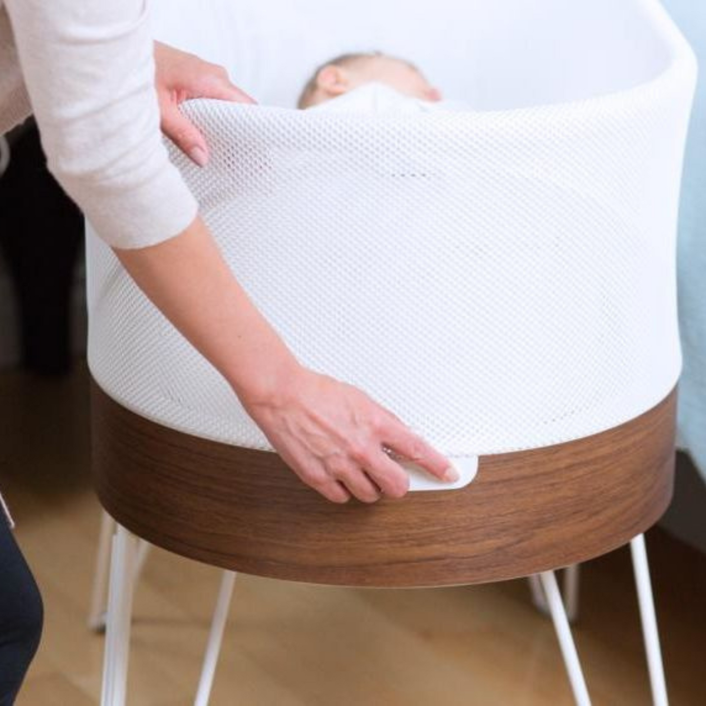 Snoo Bassinet Hire (BOND INCLUDED IN PRICE)